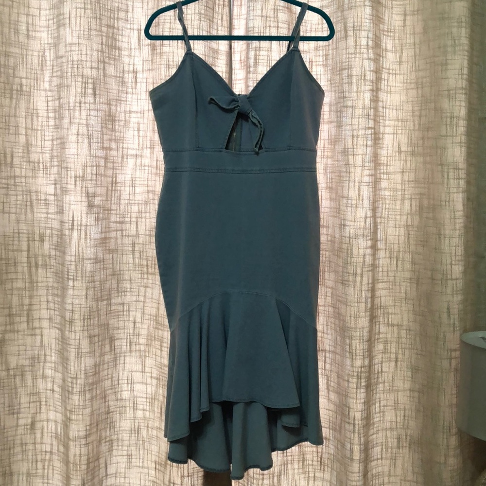 Denim dress!